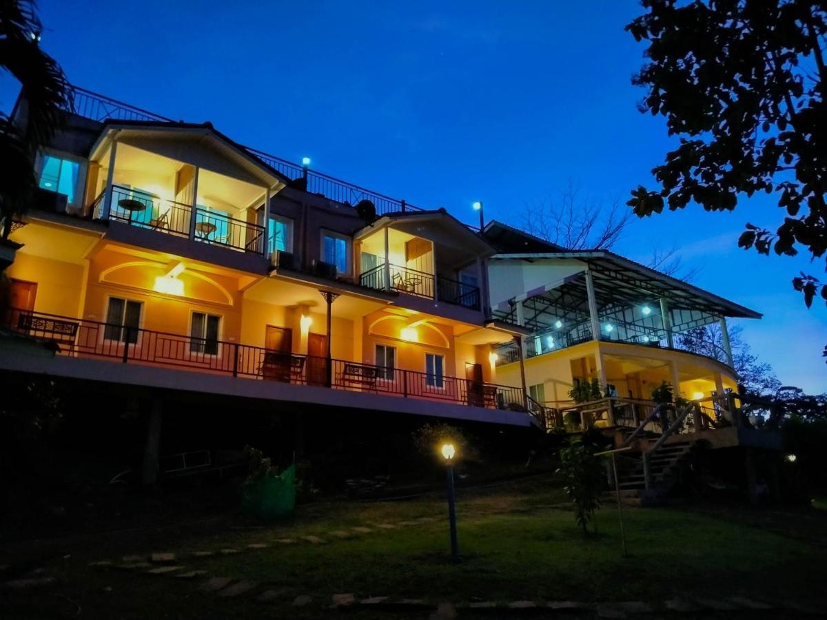 Ozone Chomdao Resort Wang Nam Khiao Exteriör bild